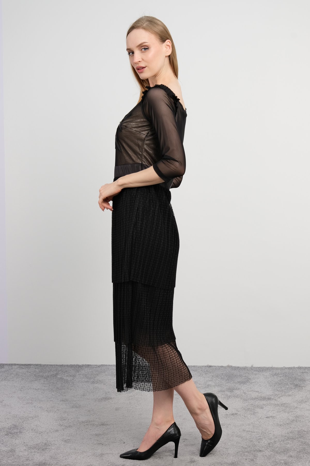 Day Dresses Medium-Black