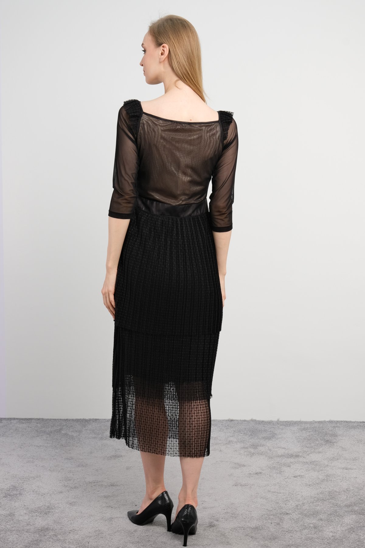 Day Dresses Medium-Black