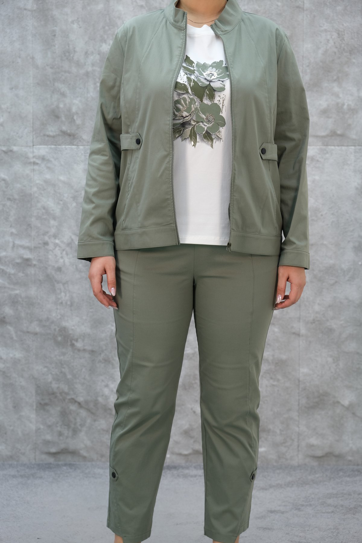 Plus Size Womens Three-Piece Sports Set-Khaki