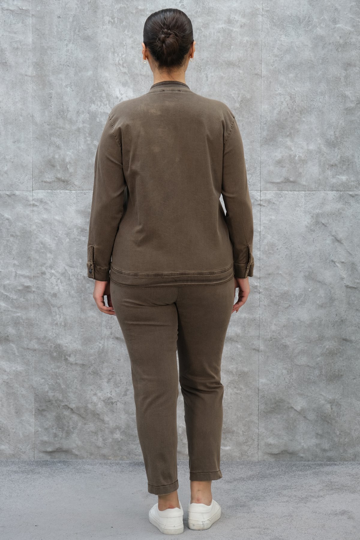 Plus Size Womens Two-Piece Sports Set-Brown