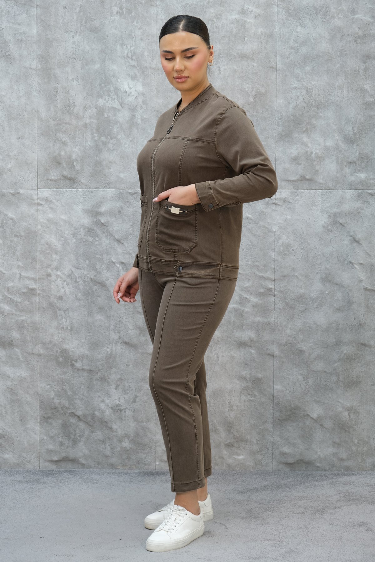 Plus Size Womens Two-Piece Sports Set-Brown