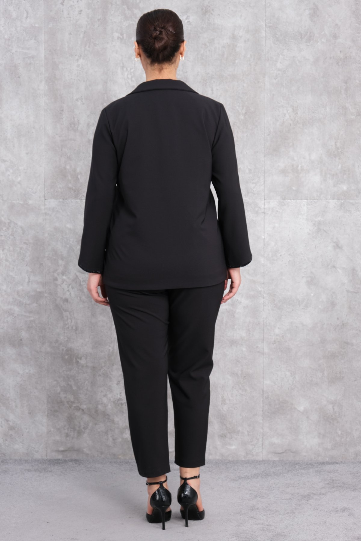 Plus Size Classic Two-Piece Set-Black