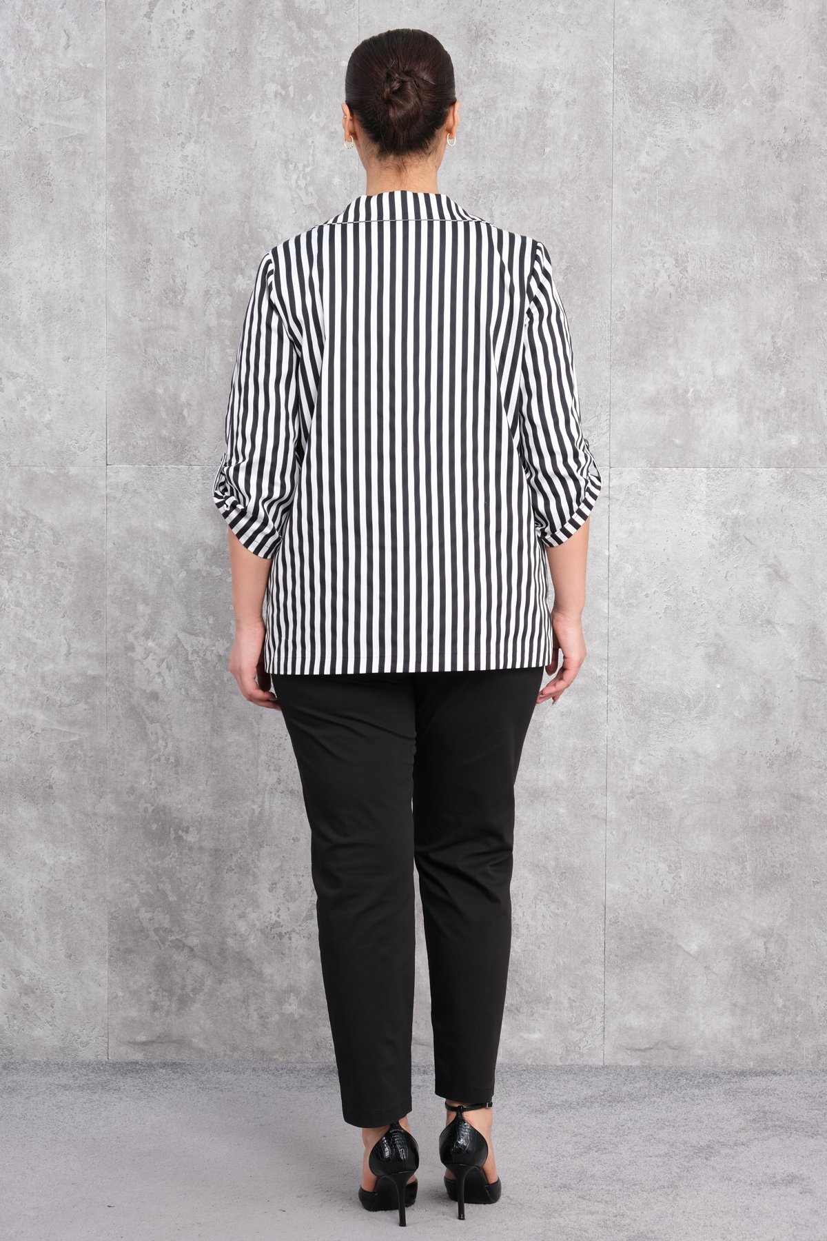 Plus Size Womens Three-Piece Sports Set-Black