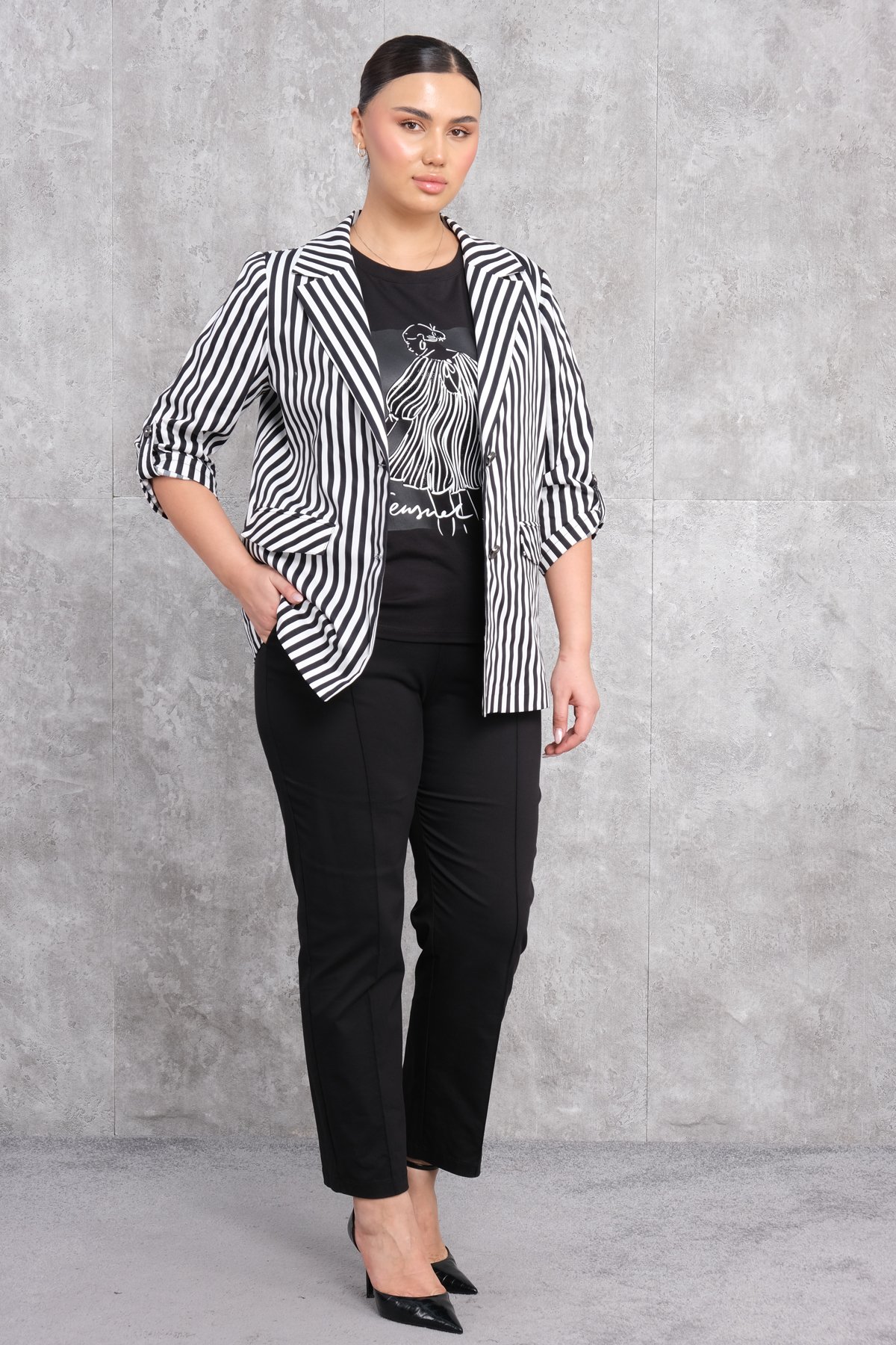 Plus Size Womens Three-Piece Sports Set-Black