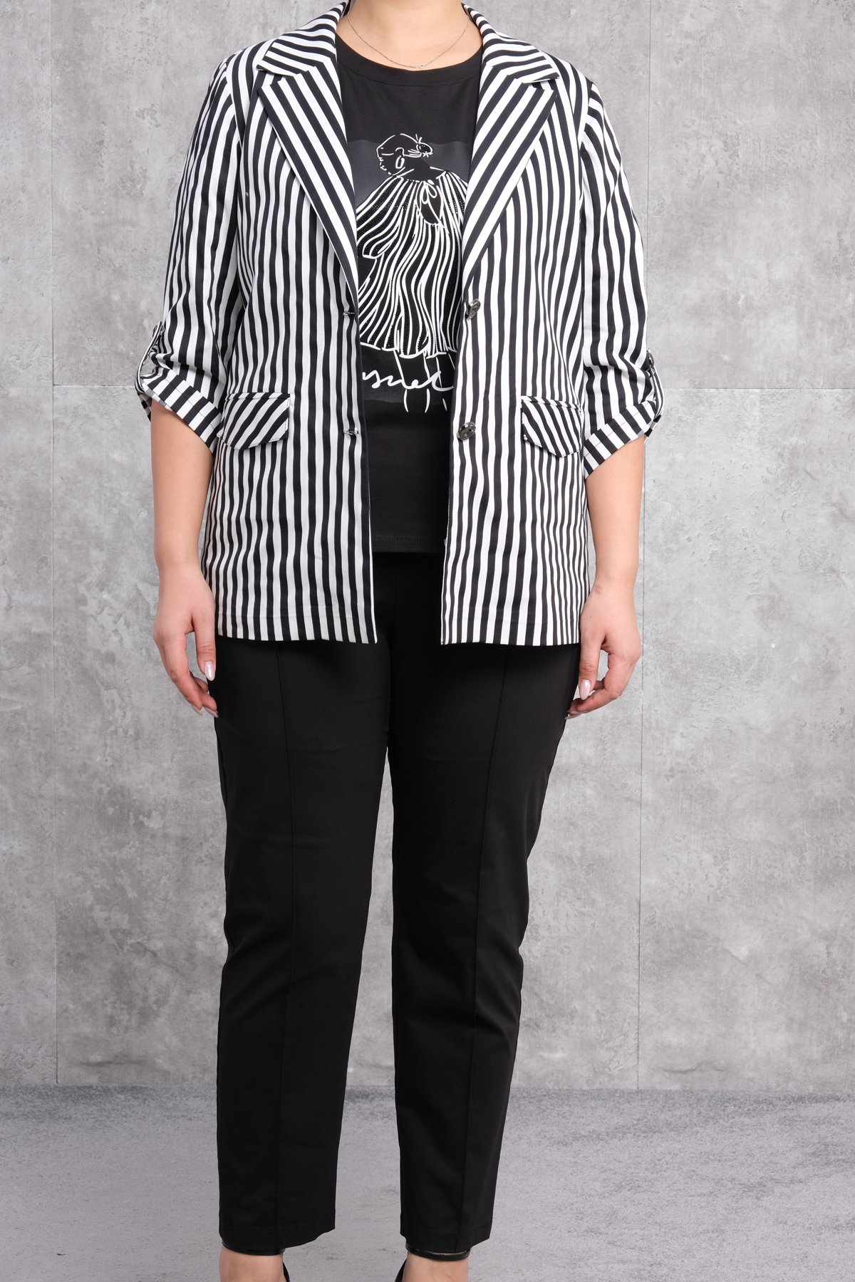 Plus Size Womens Three-Piece Sports Set-Black