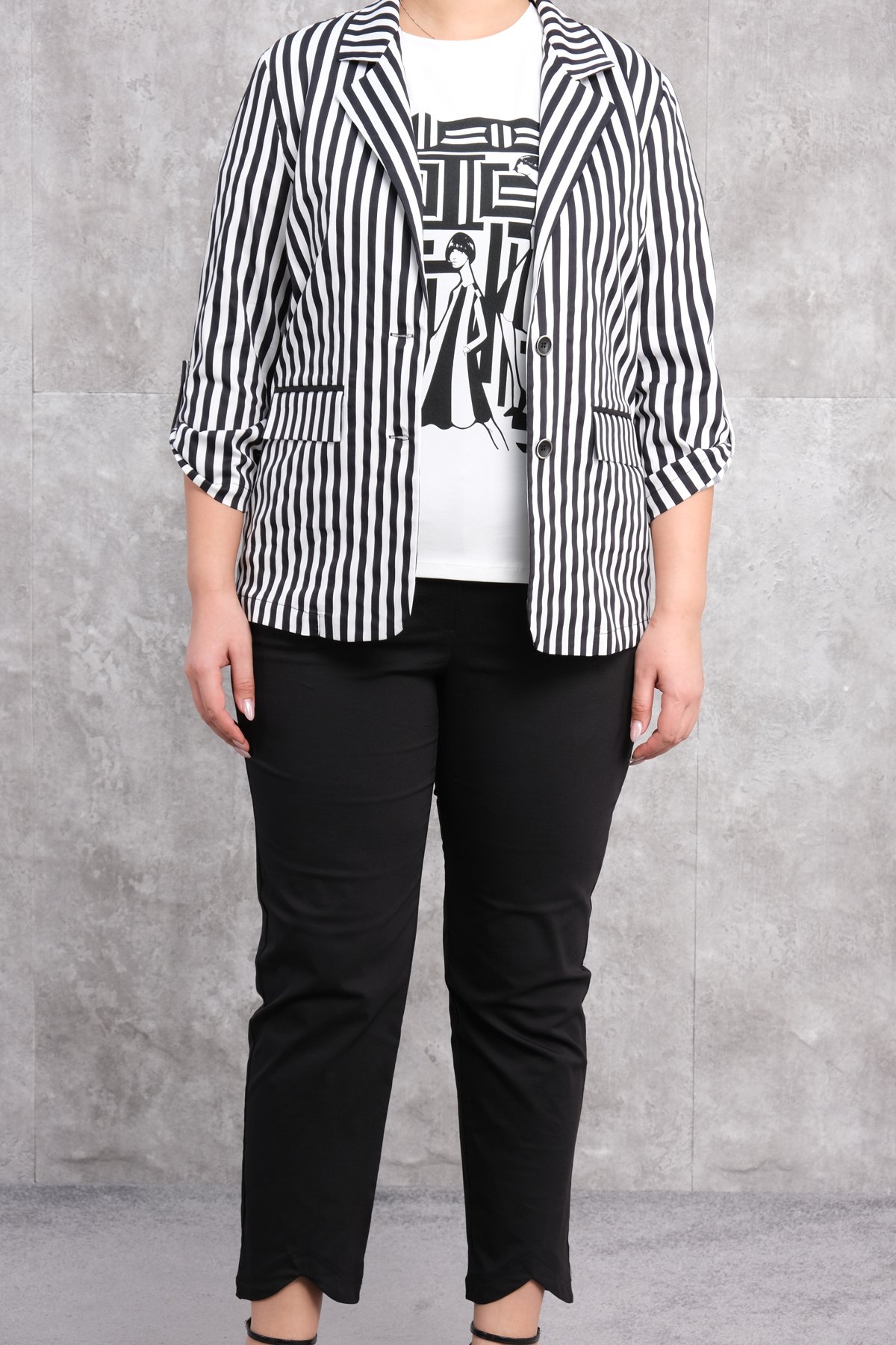 Plus Size Womens Three-Piece Sports Set-Black