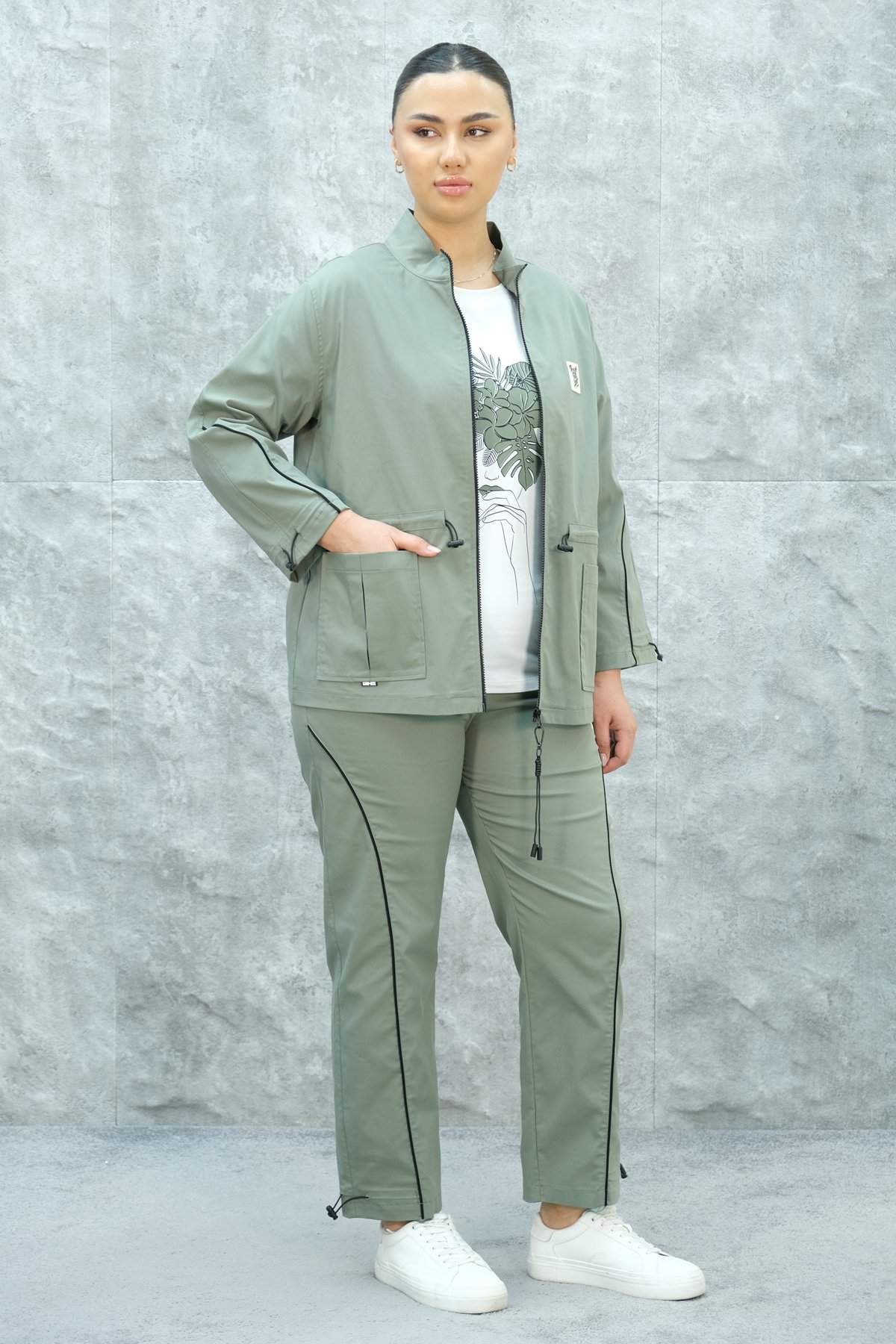 Plus Size Womens Three-Piece Sports Set-Khaki