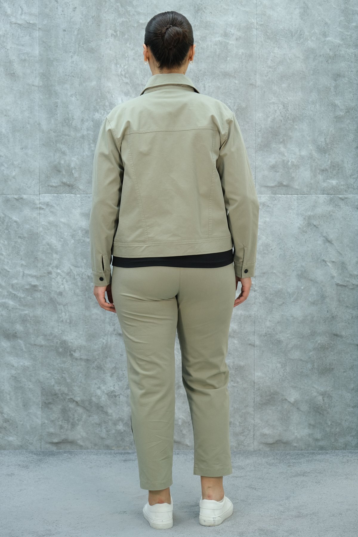 Plus Size Womens Three-Piece Sports Set-Khaki