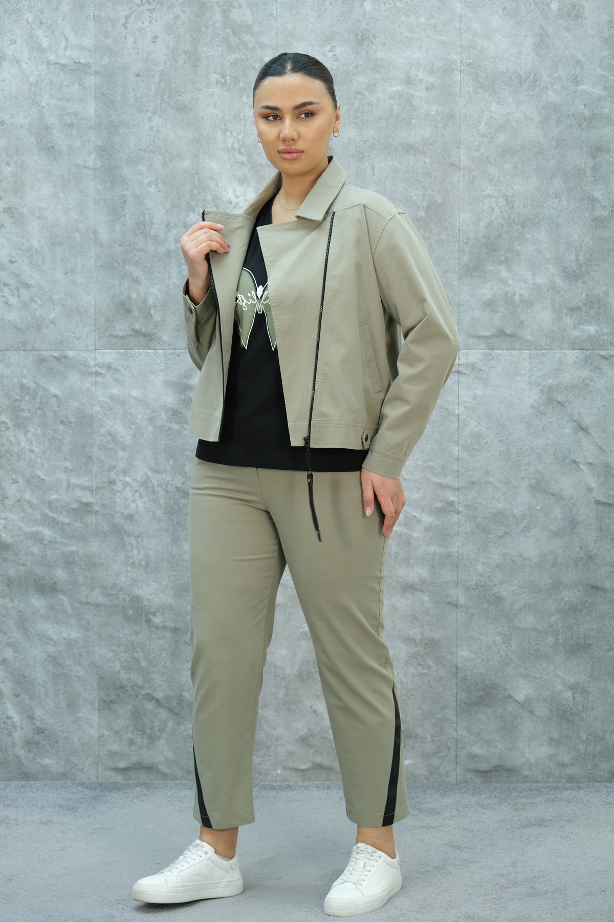 Plus Size Womens Three-Piece Sports Set-Khaki