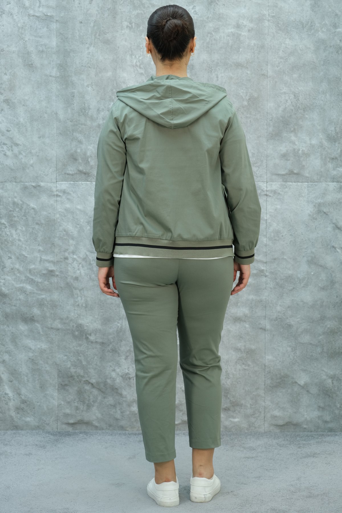 Plus Size Womens Three-Piece Sports Set-Khaki