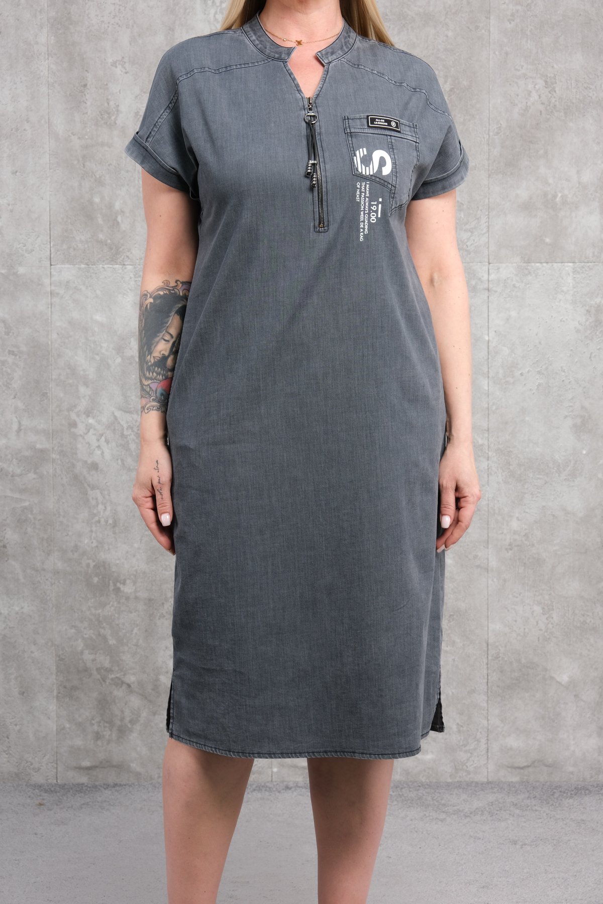 Джинсовое платье больших размеров-Серый