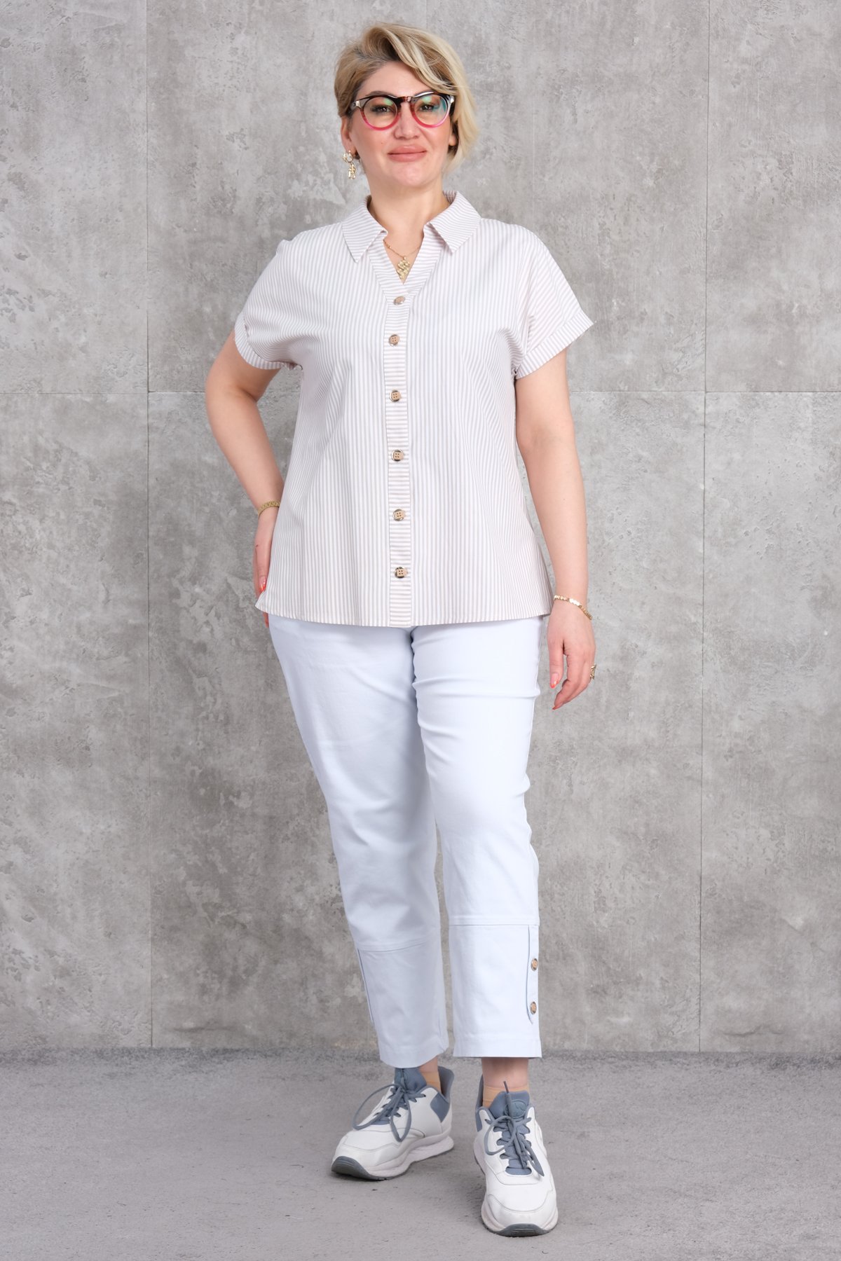 طقم رياضي نسائي مقاس كبير مكون من قطعتين-الرمادي