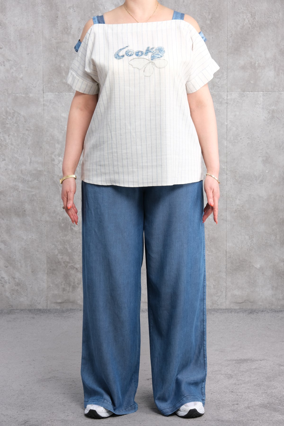 طقم رياضي نسائي مقاس كبير مكون من قطعتين-الأزرق