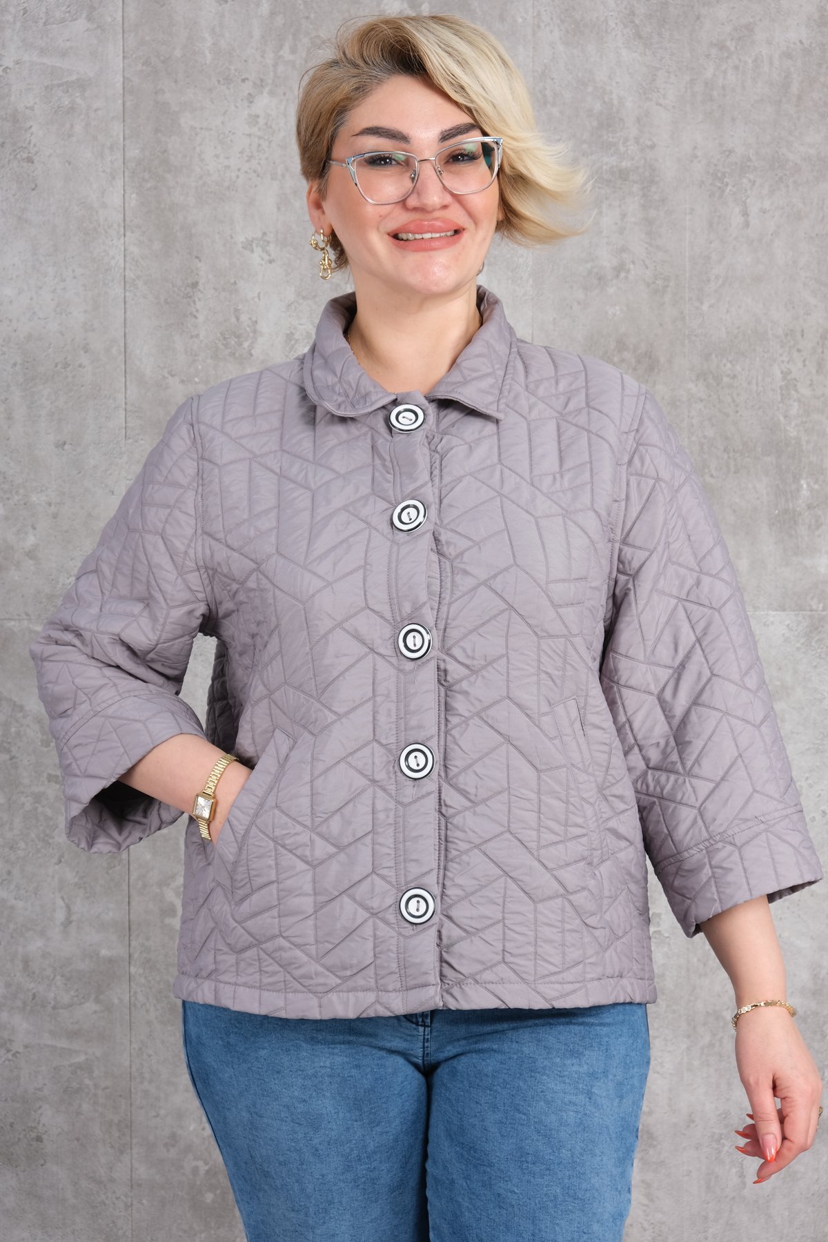 جاكيت رياضي قصير مقاس كبير-الرمادي