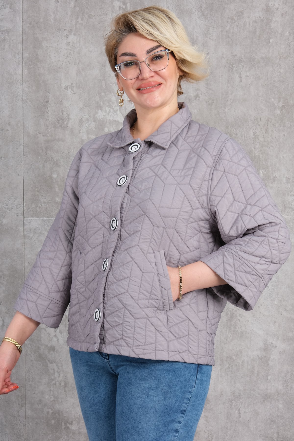 جاكيت رياضي قصير مقاس كبير-الرمادي