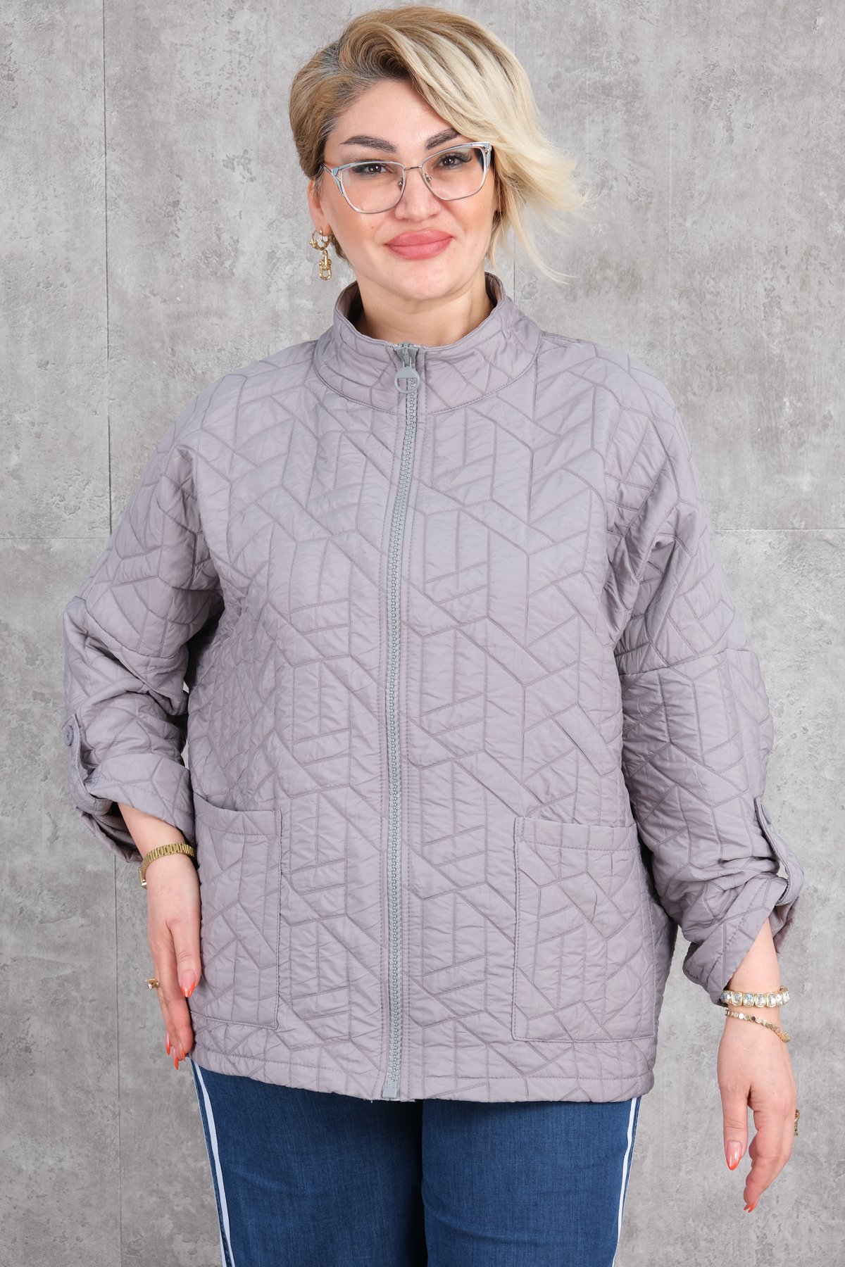 جاكيت رياضي قصير مقاس كبير-الرمادي