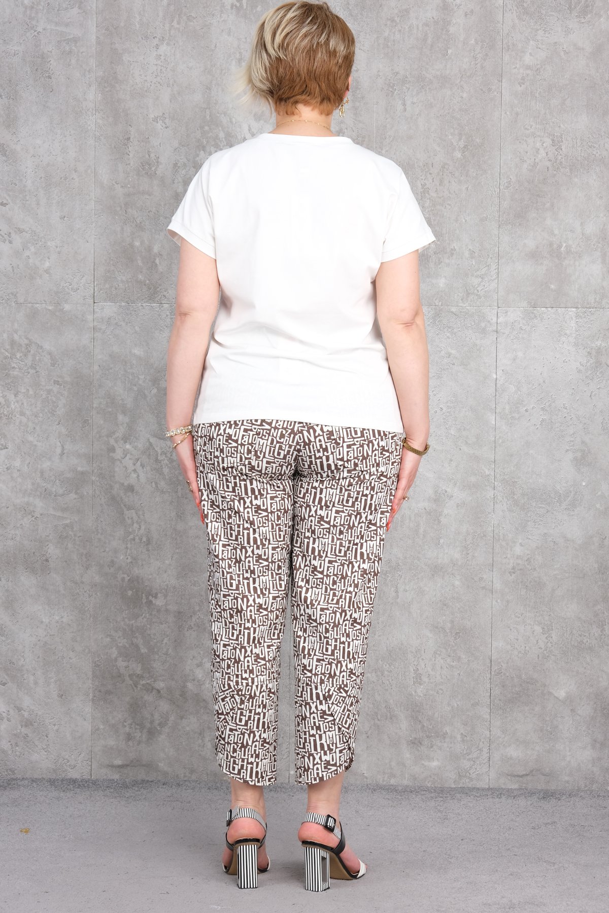 طقم من قطعتين مقاس كبير-البني