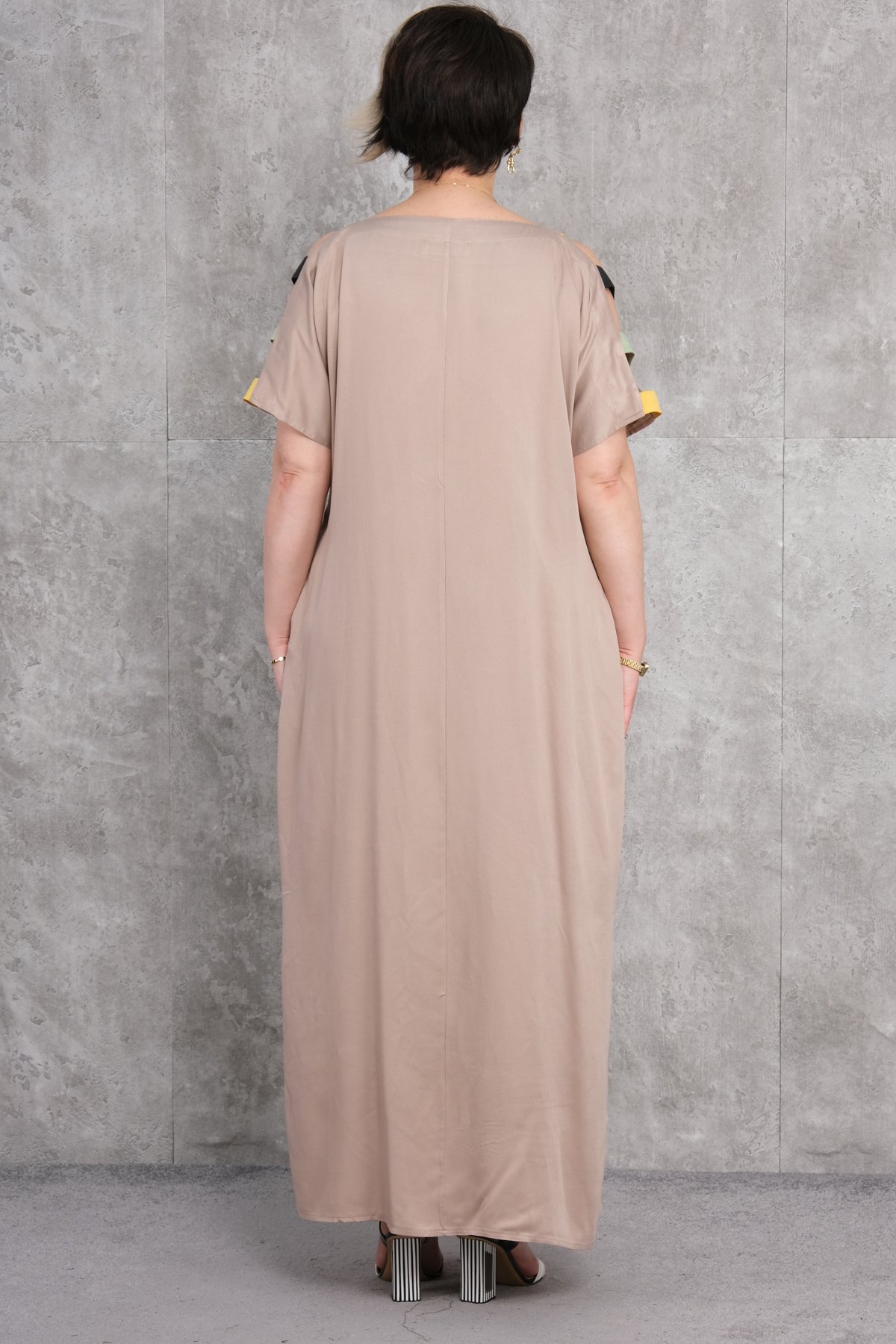 Платье больших размеров-Бежевый