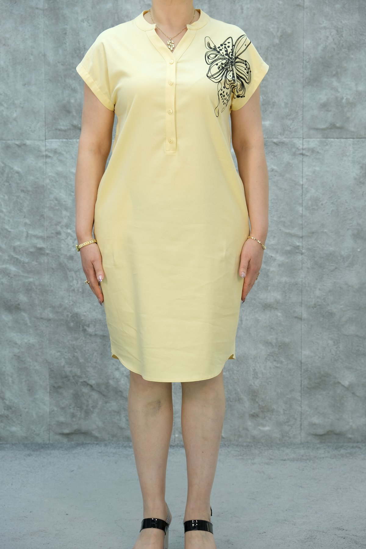 فستان مقاس كبير-الأصفر