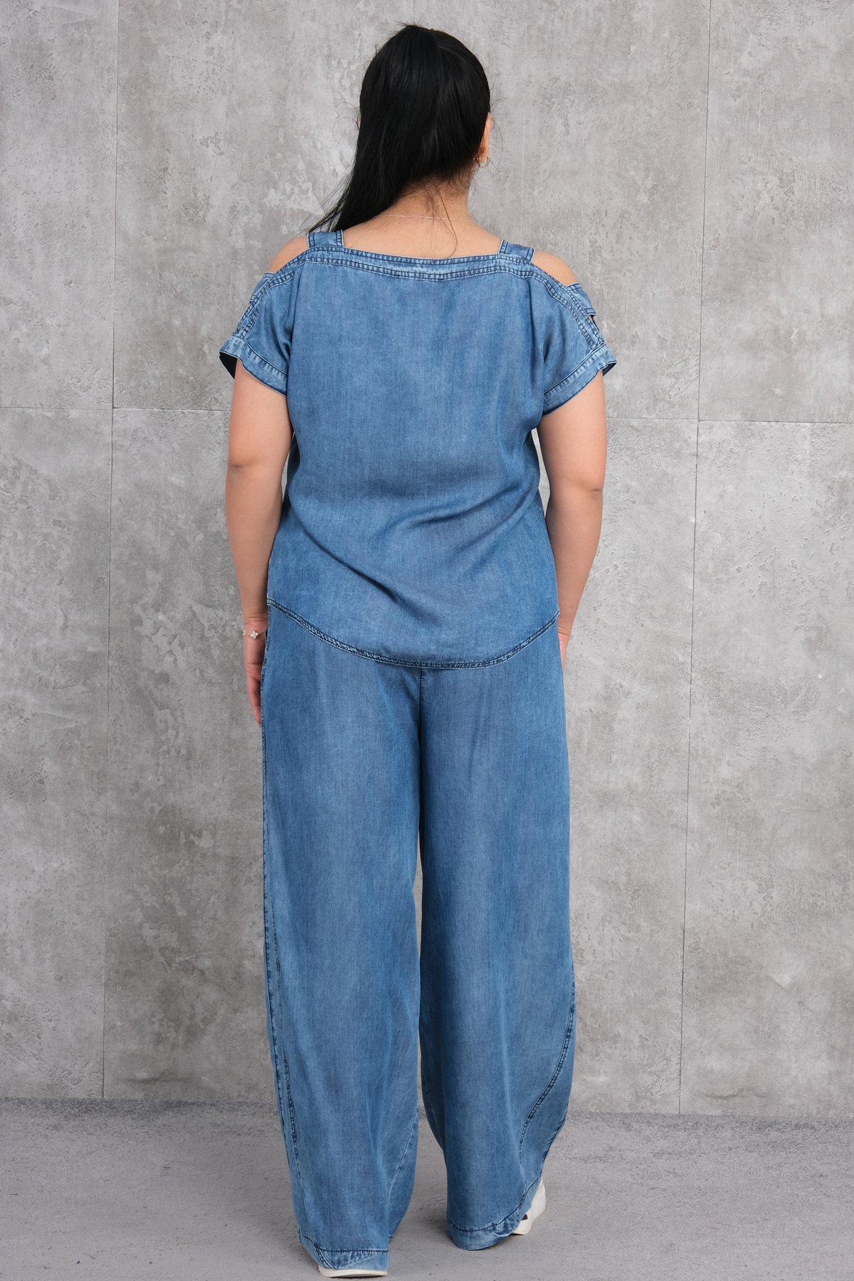 طقم رياضي نسائي مقاس كبير مكون من قطعتين-الأزرق