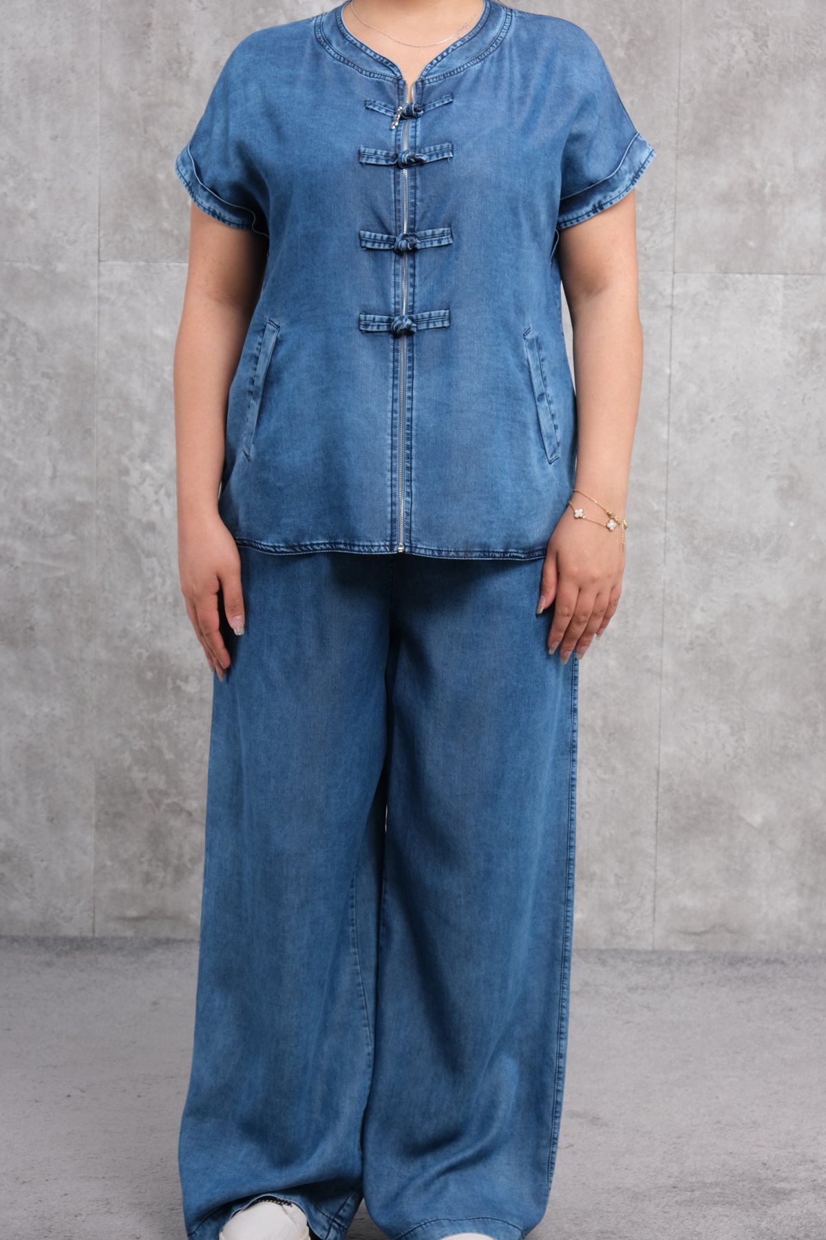 طقم رياضي نسائي مقاس كبير مكون من قطعتين-الأزرق