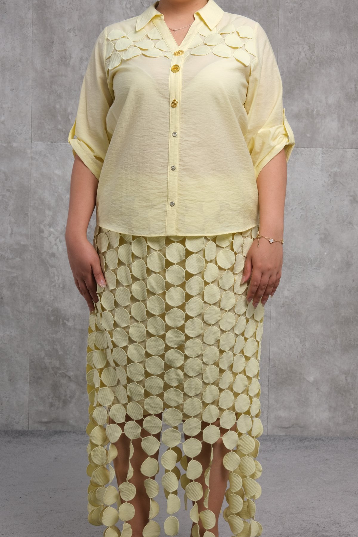 طقم من قطعتين مقاس كبير-الأصفر