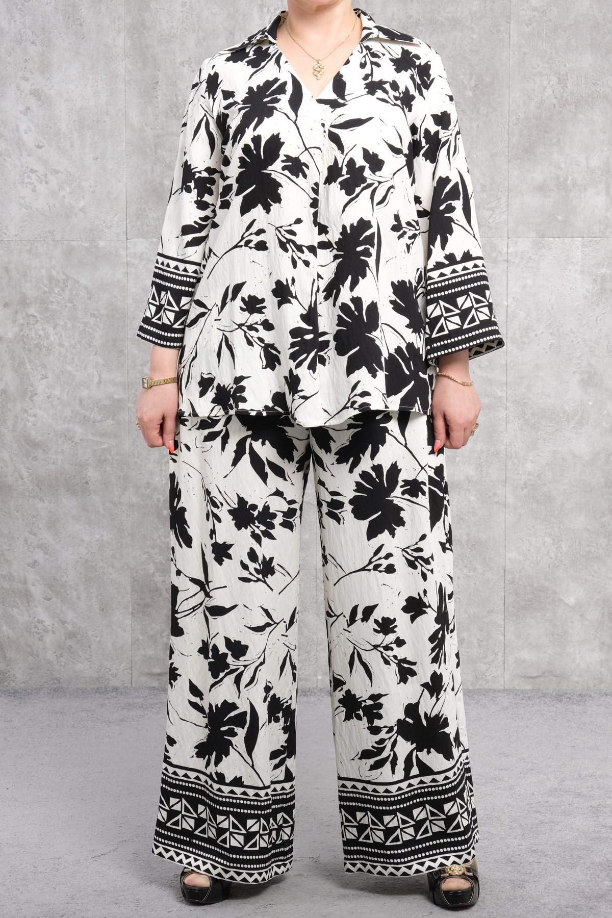 Комплект из двух предметов больших размеров-Белый