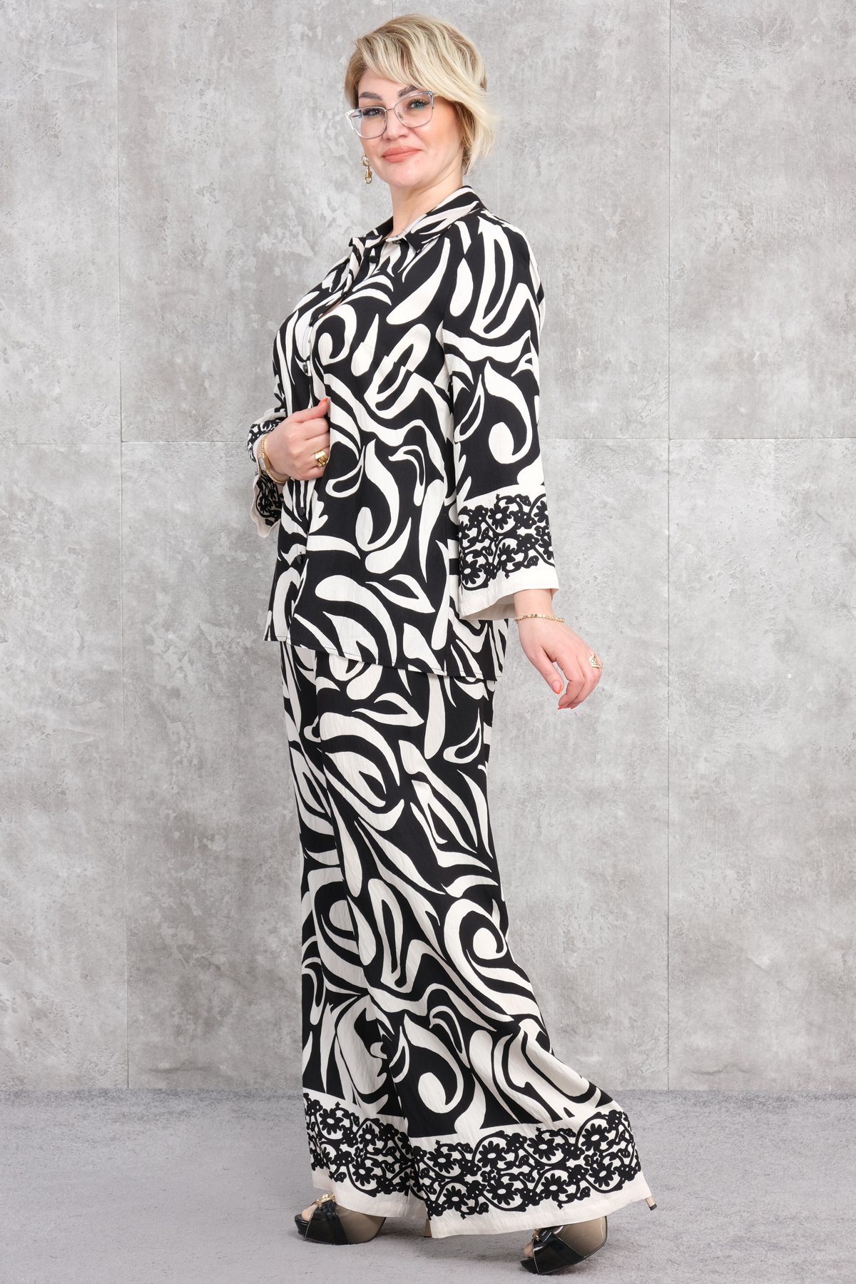 Plus Size Two-Piece Set-Black