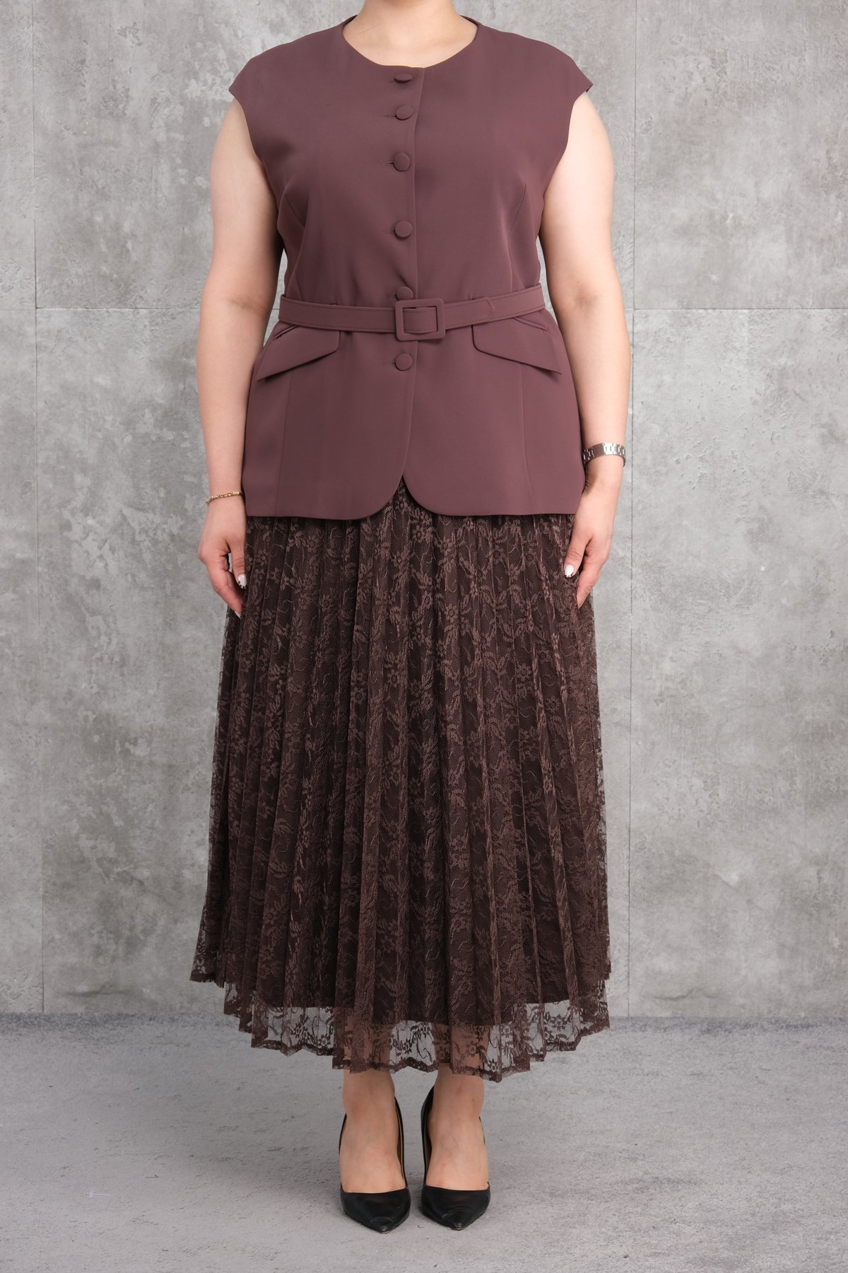 طقم من قطعتين مقاس كبير-البني