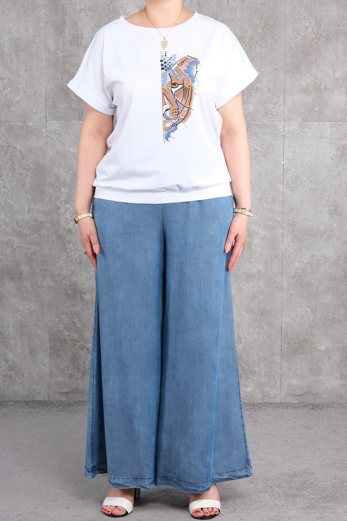 طقم من قطعتين مقاس كبير-الأزرق