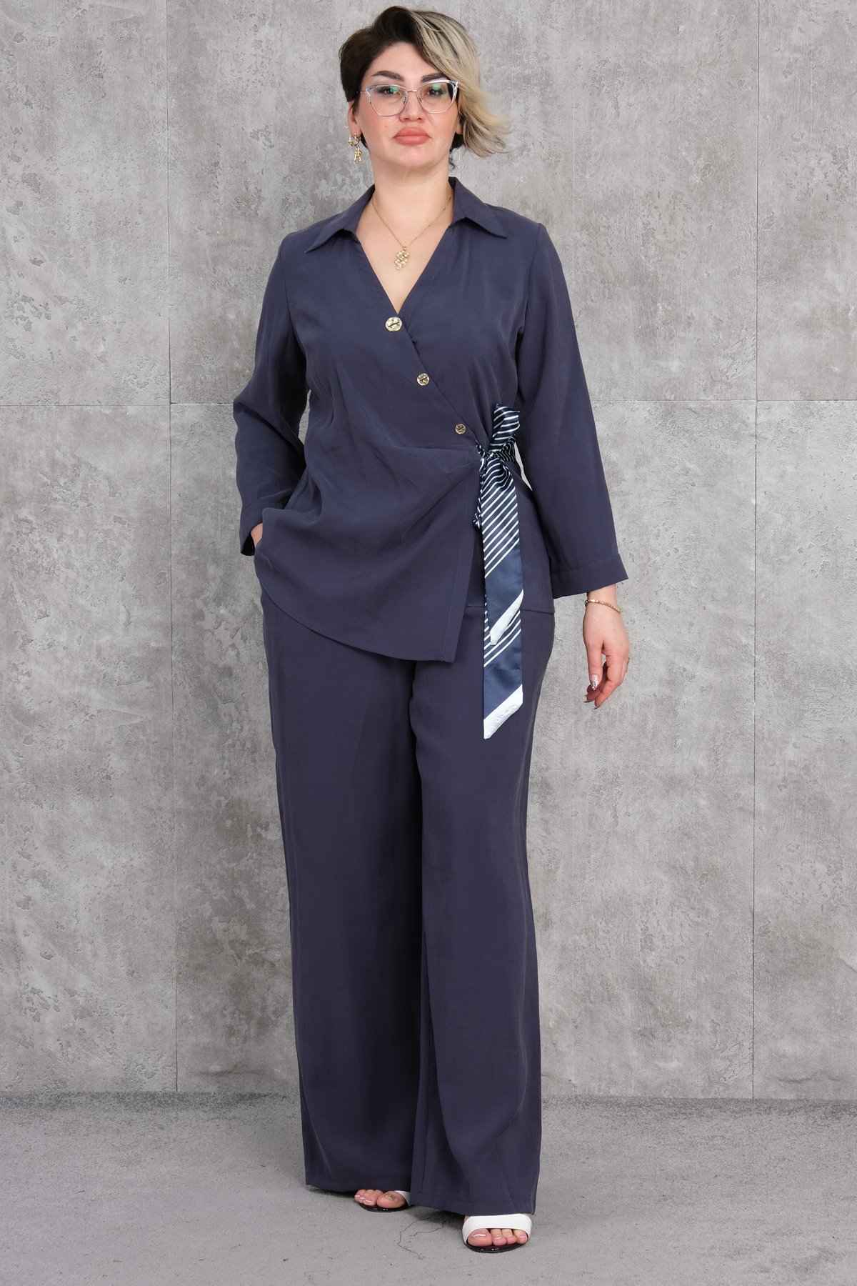 طقم من قطعتين مقاس كبير-اينديجو