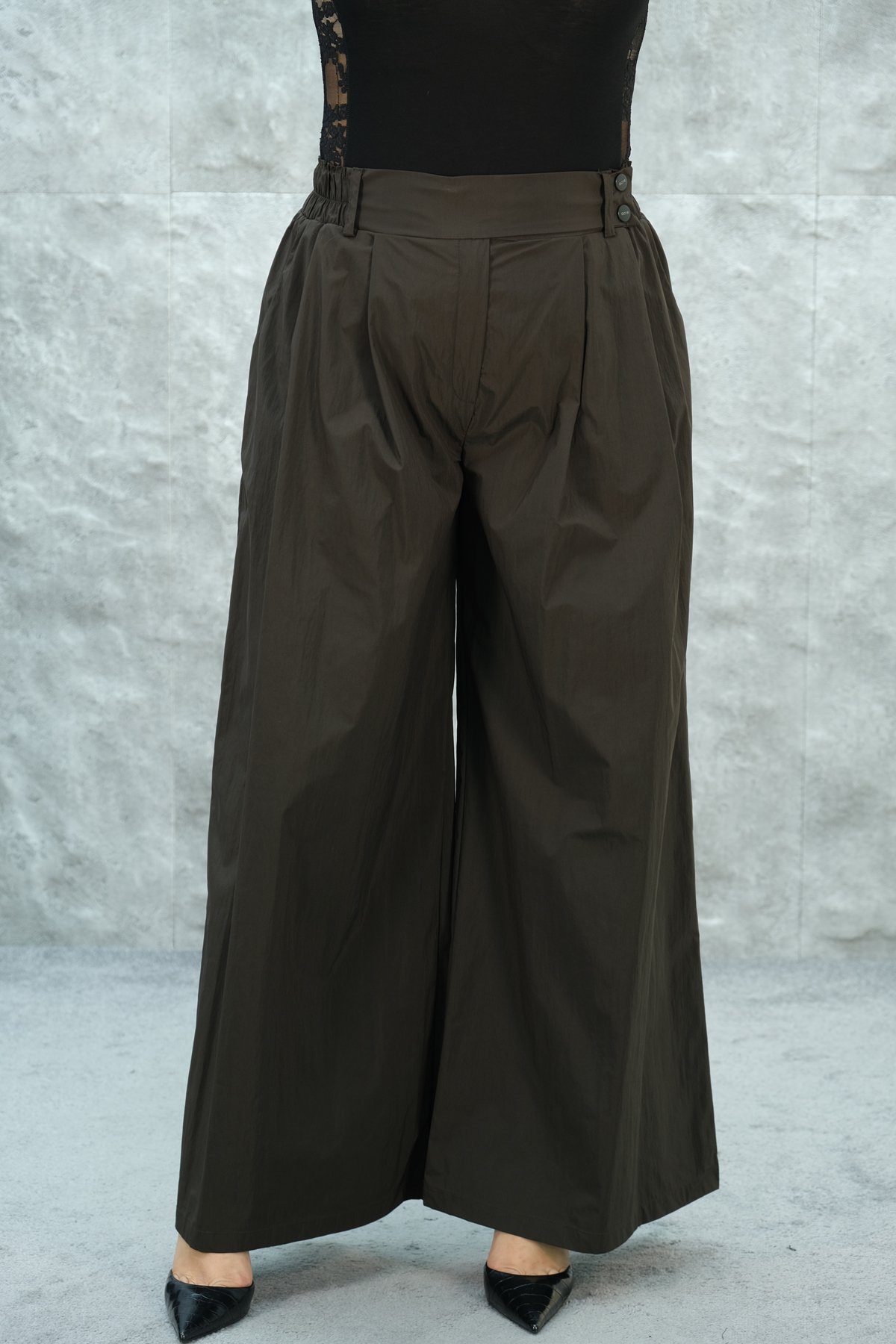 بنطال واسع الأرجل مقاس كبير-البني