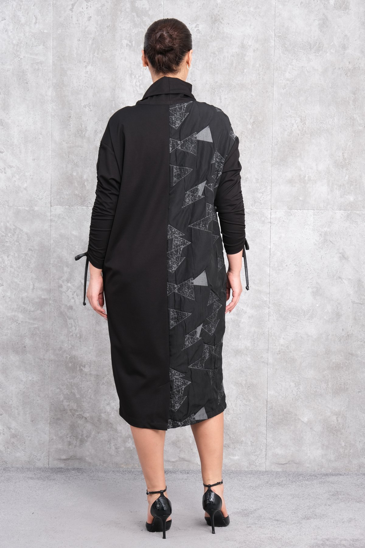 فستان مقاس كبير-الأسود