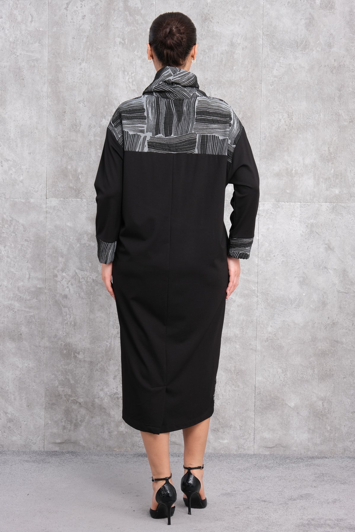 فستان مقاس كبير-الأسود