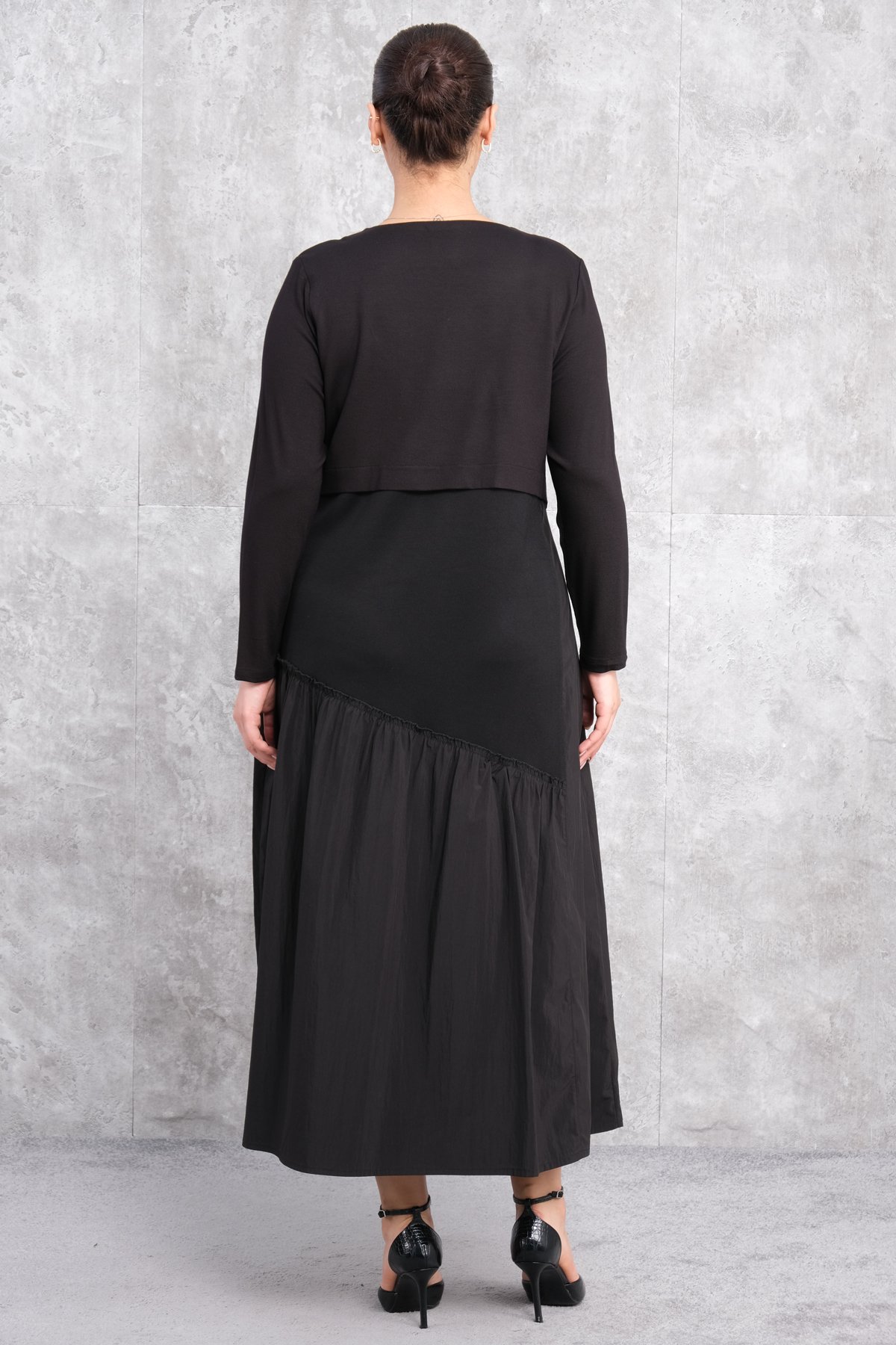 Платье больших размеров-Черный