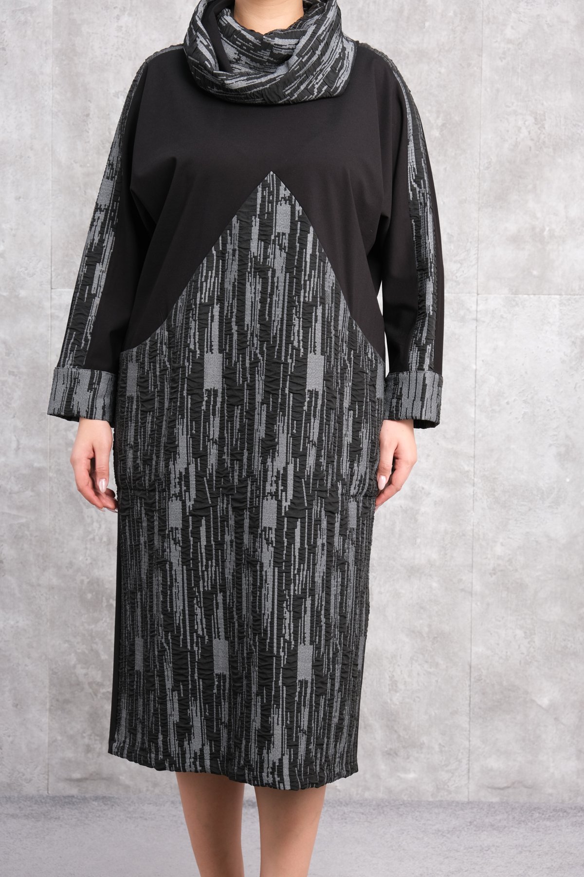 Платье больших размеров-Черный