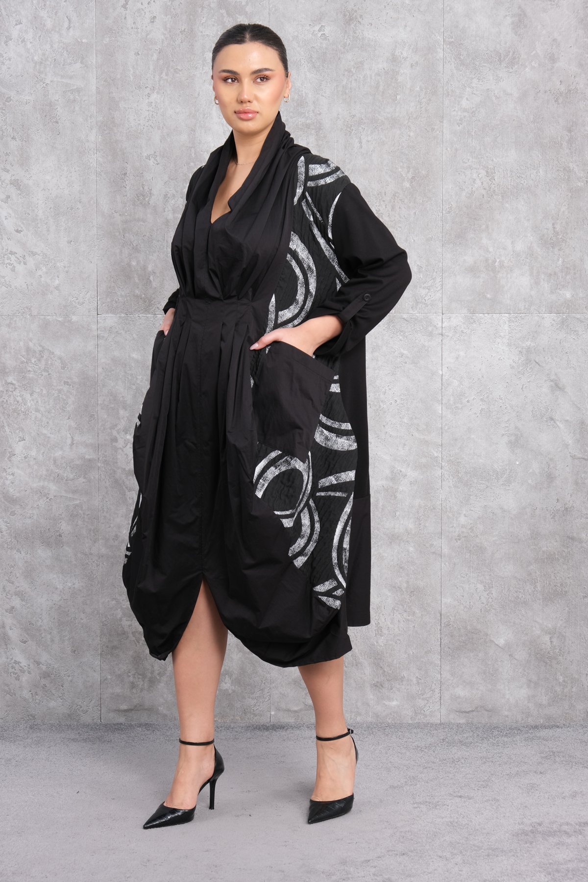 Büyük Beden Elbise-Siyah Kare