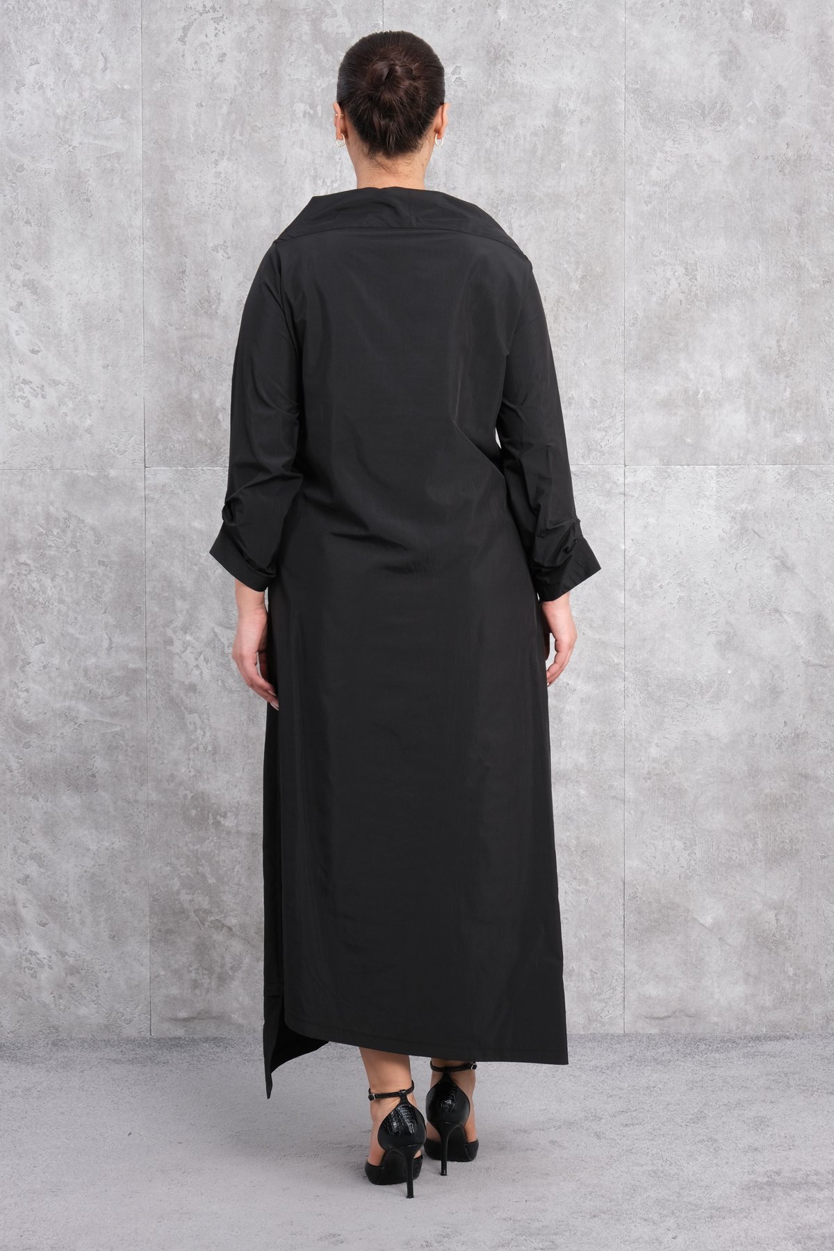 فستان مقاس كبير-الأسود