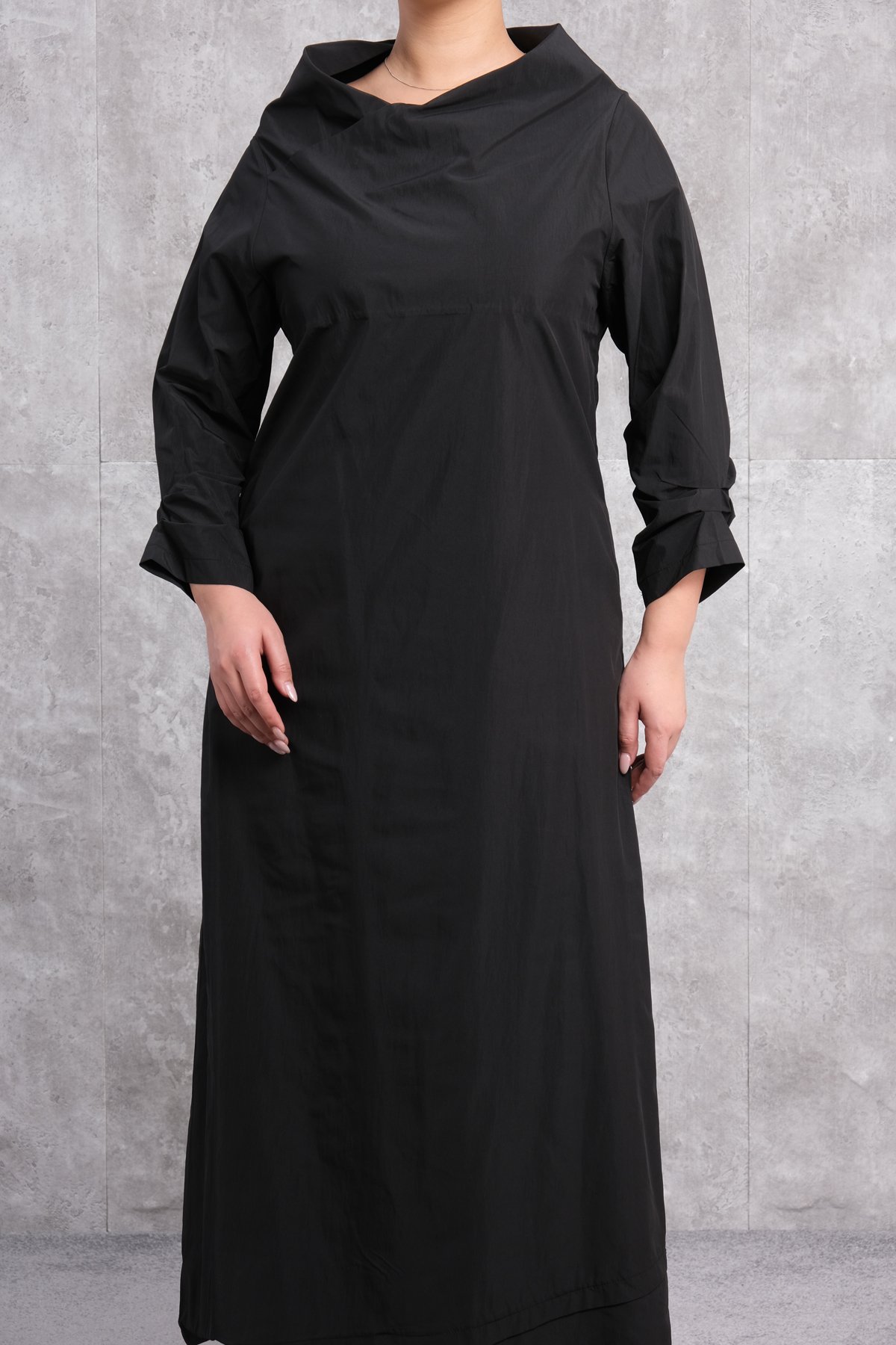 فستان مقاس كبير-الأسود