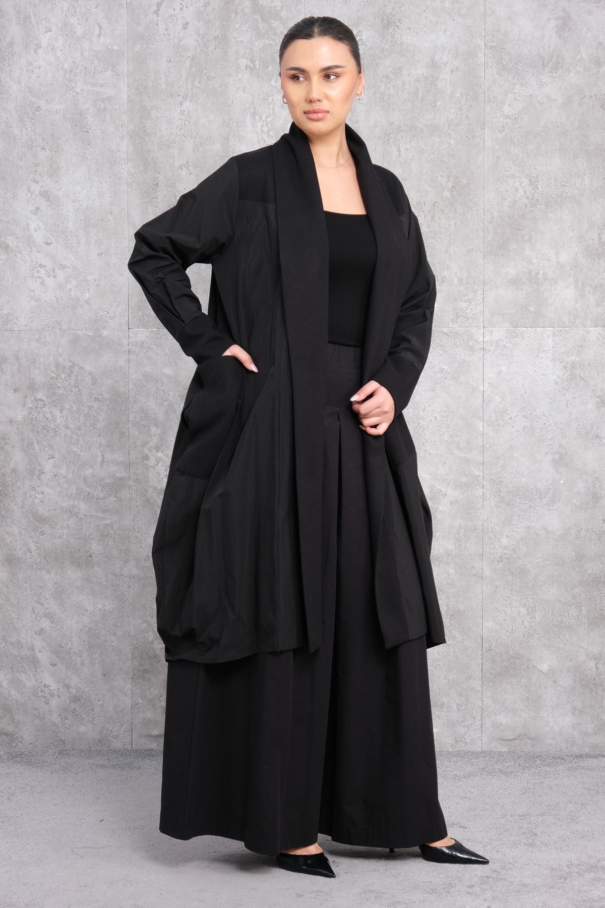 كابري نسائي بمقاسات كبيرة-الأسود