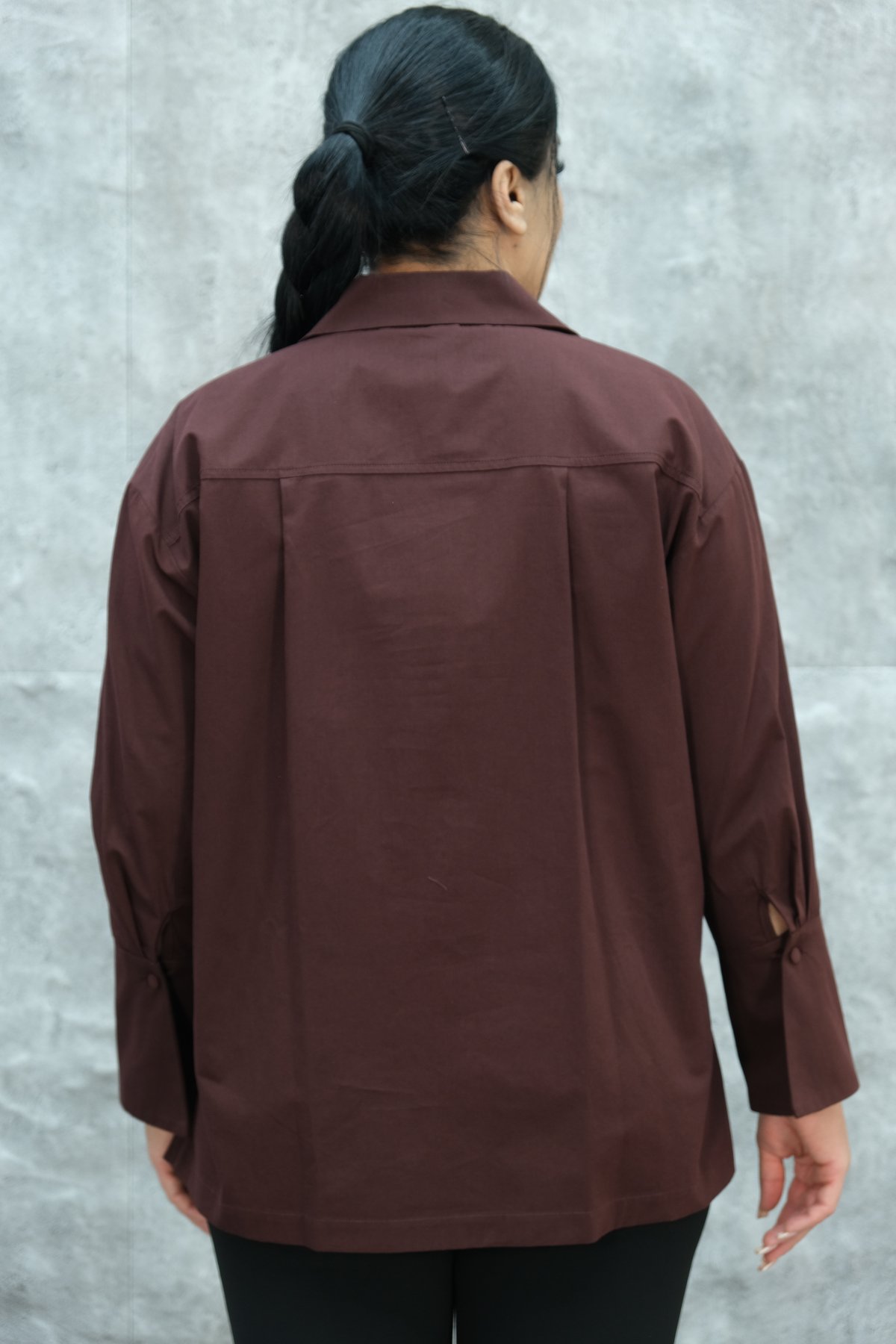 قميص مقاس كبير-الأحمر الأرجواني الغامق