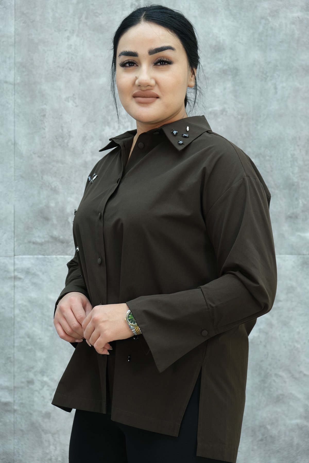 قميص مقاس كبير-البني