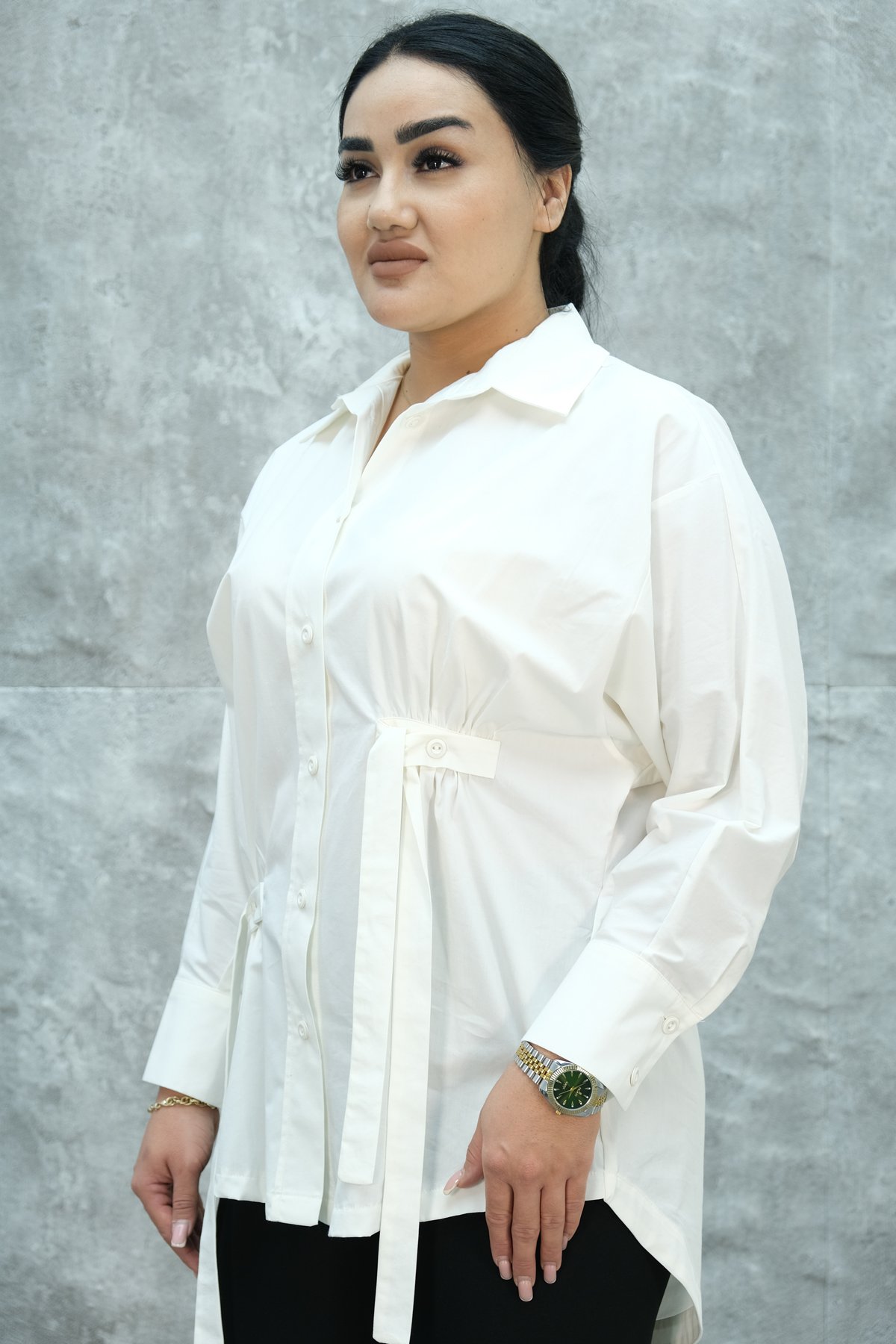 قميص مقاس كبير-بيج فاتح