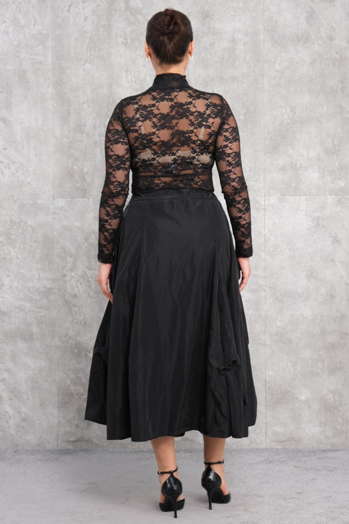 تنورة مقاس كبير-الأسود