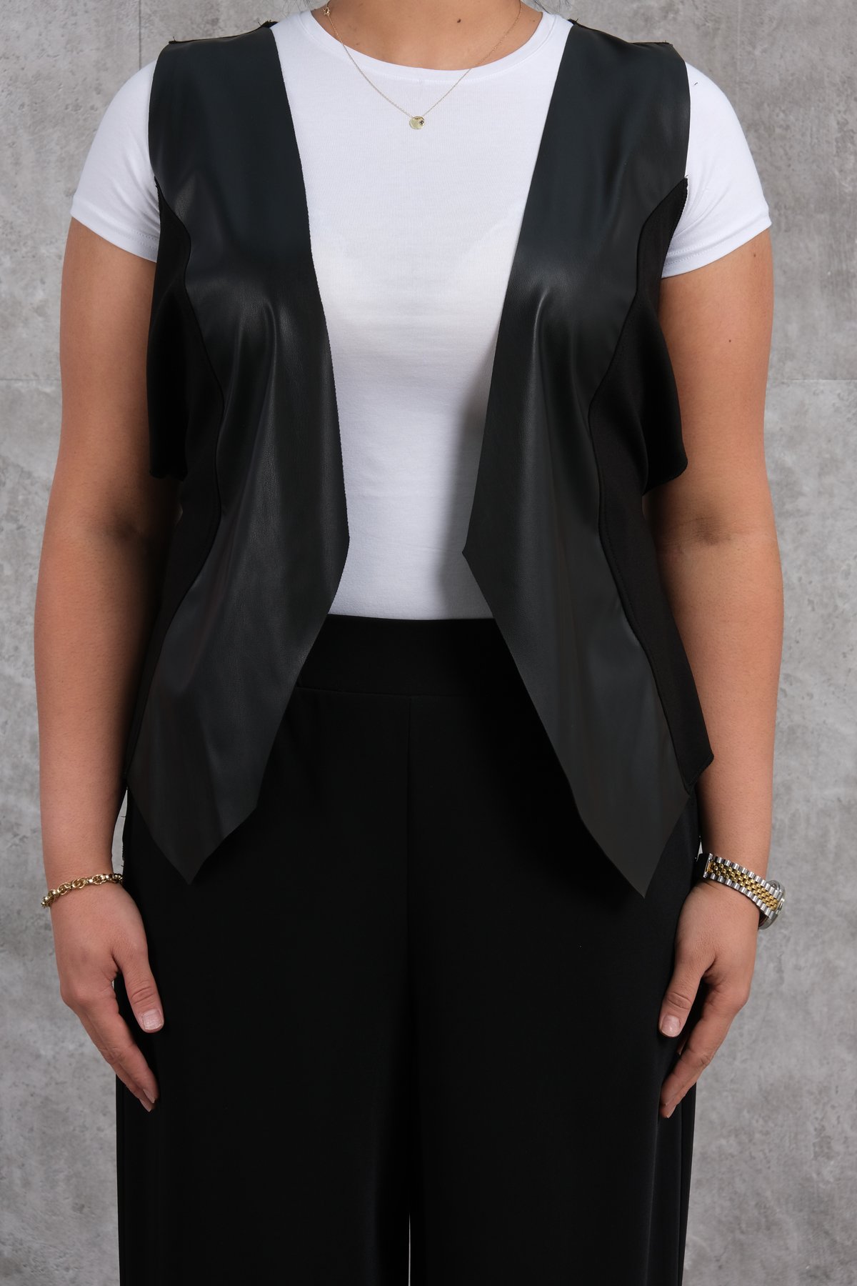 سترة مقاس كبير-الأسود