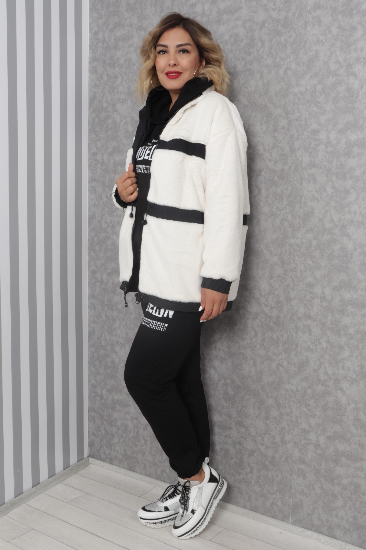 Women's 3 Piece Suits-Black