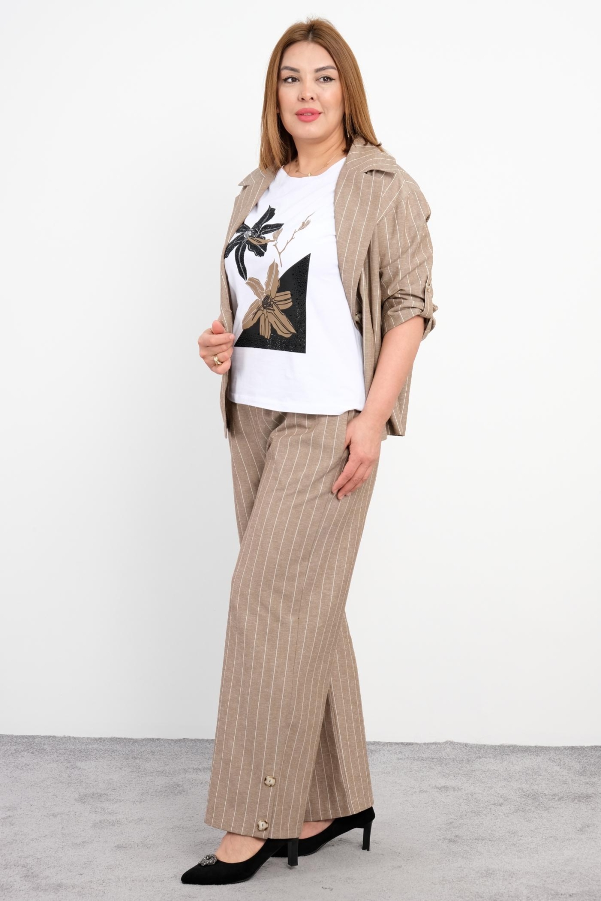 Plus Size Womens Three-Piece Sports Set-Beige