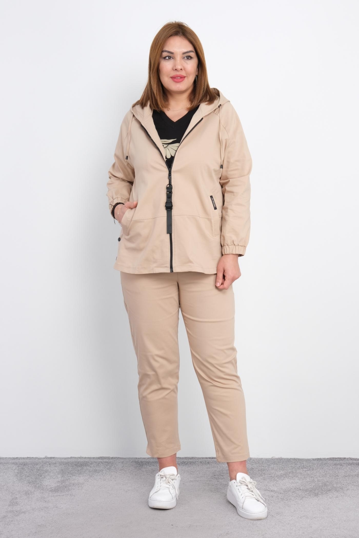 Plus Size Womens Three-Piece Sports Set-Beige