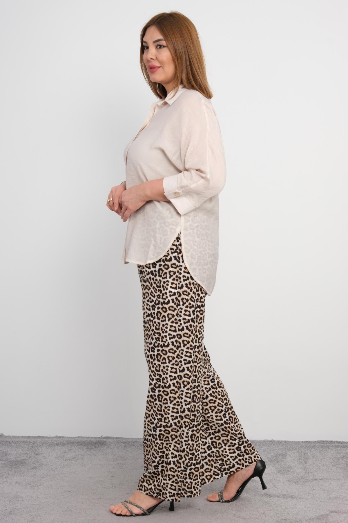 Plus Size Blouse and Pants Set-Brown