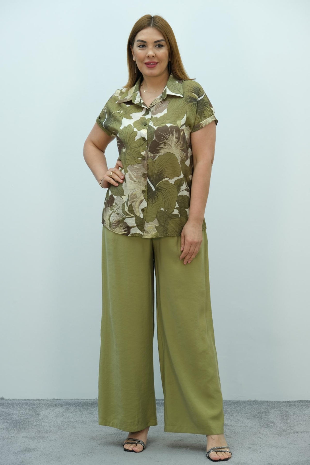 Plus Size Blouse and Pants Set-Green